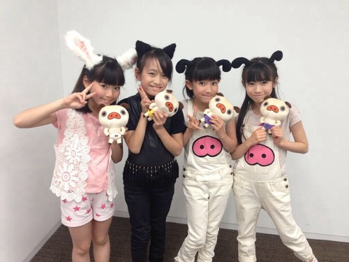 おしゃれ好きな女子小学生 (4)