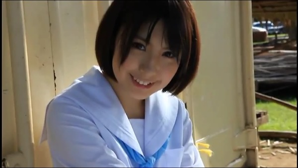 佐武宇綺７海辺で制服画像 (4)