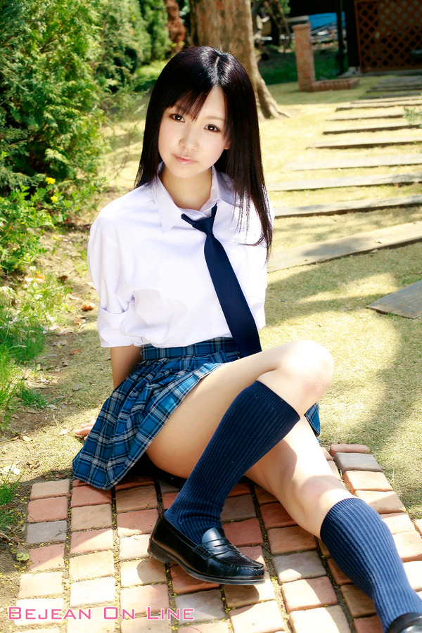 胡桃沢まみ4女子校生制服画像 (8)