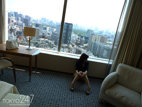 22才お嬢様ふう美女かほ４ラブホチェックイン画像 (2)