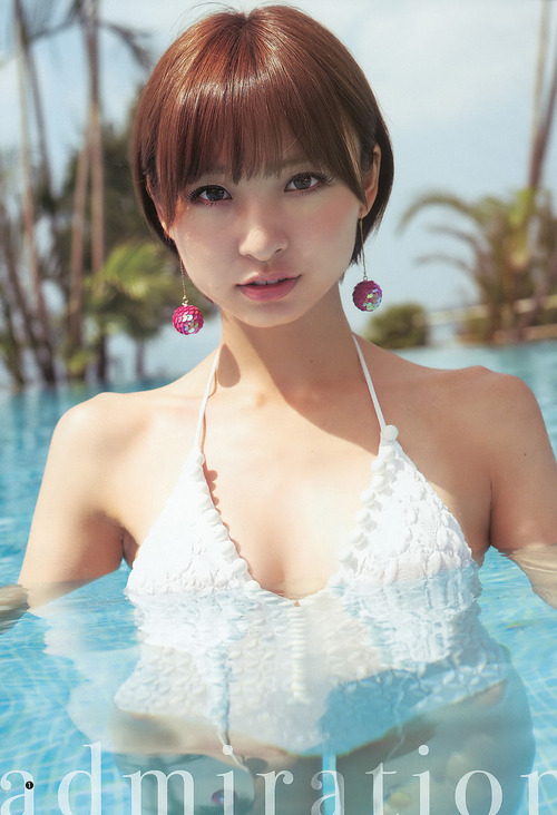 篠田麻里子グラビア画像020