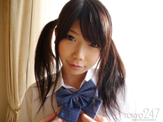 ツインテールロリ系少女4透けブラウス画像 (1)