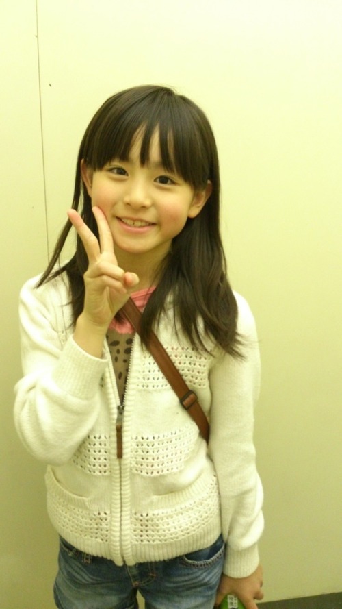 おしゃれ好きな女子小学生 (18)