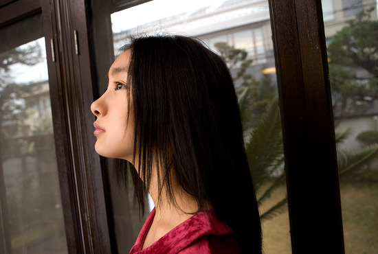 忽那汐里1赤いワンピース画像 (3)