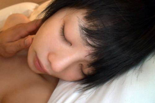 airi_suzumura_oppai (29)