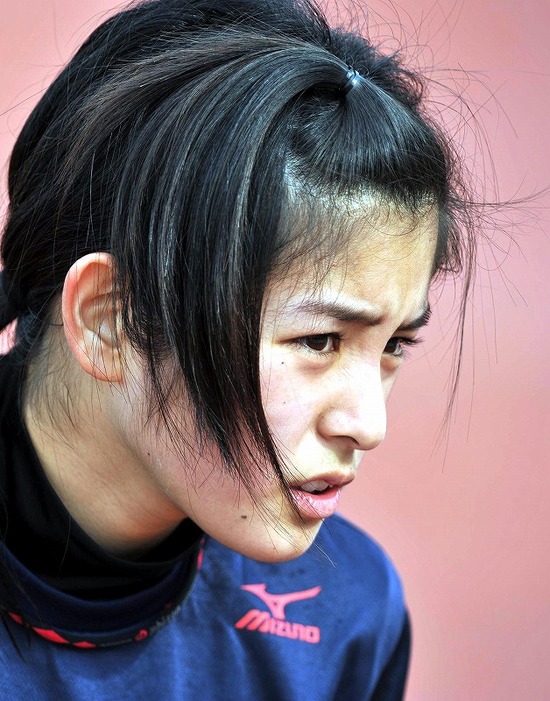 伊藤沙月8トレーニングウエア姿画像 (5)