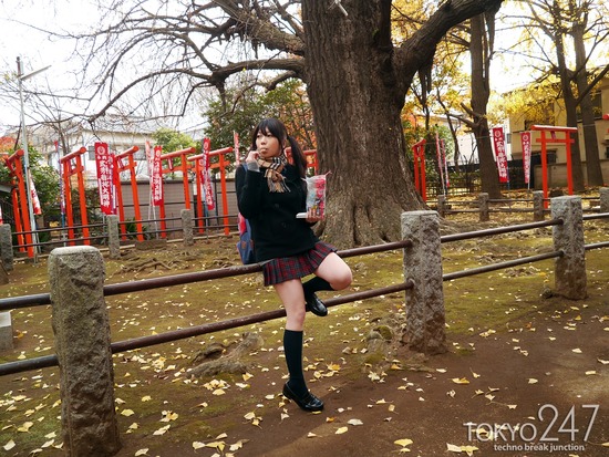 敏感少女5鬼子母神参拝画像 (1)