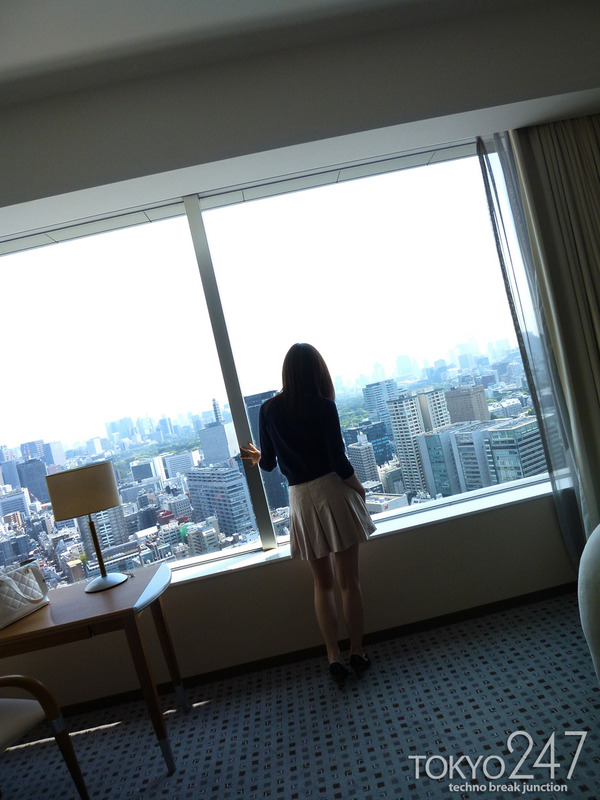 22才お嬢様ふう美女かほ４ラブホチェックイン画像 (3)