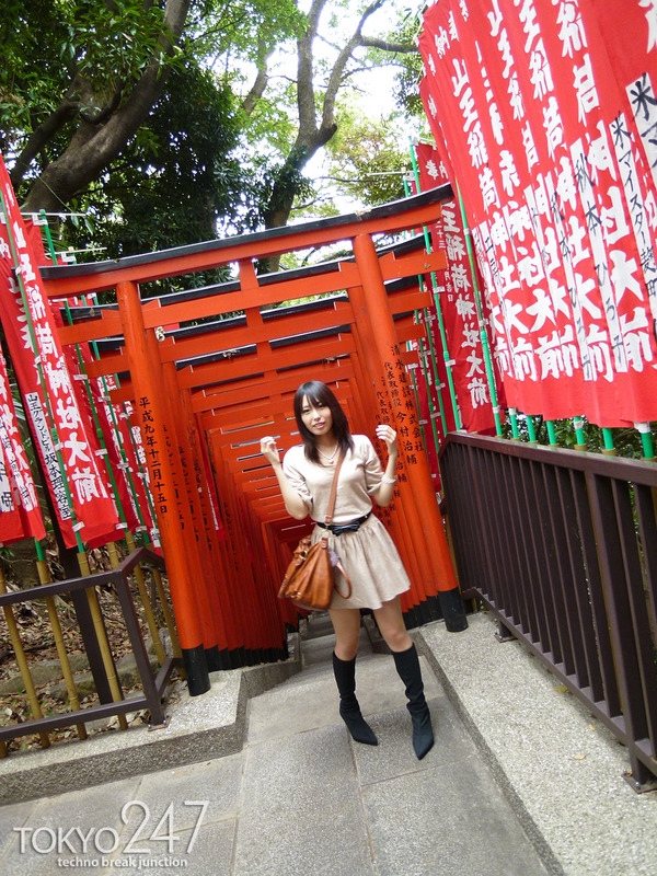 有村千佳6山王稲荷神社での画像 (1)