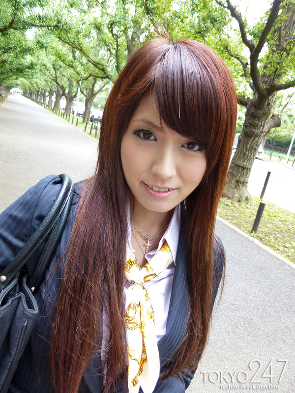 変態ドMっ娘4OL制服で散歩する画像 (4)