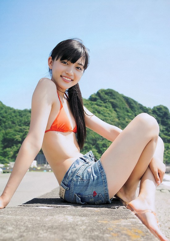 川口春奈1ビキニ水着画像 (5)