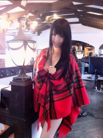 白石みずほオフショット水着画像 (1)