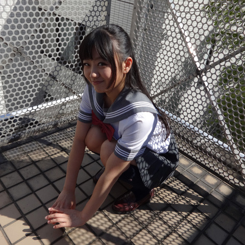 柚本ひまり 制服 (1)