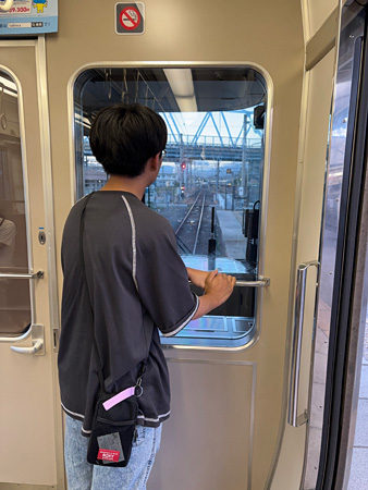 25072617