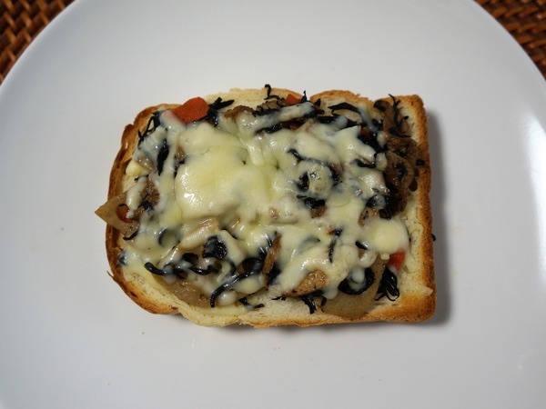 2020 02 ひじきのチーズトーストNYCookingDSC00554