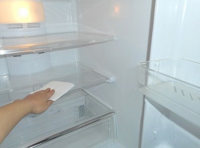 冷蔵庫の掃除-400