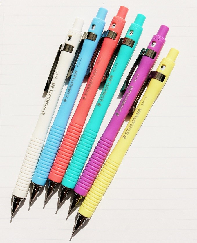 (まとめ) ステッドラー シャープペンシル92575Colors 0.5mm （軸色：グリーン） 925 75-05G 1本 〔×50セット〕 まとめ) ステッドラー シャープペンシル92575Colors 0.5mm （軸色