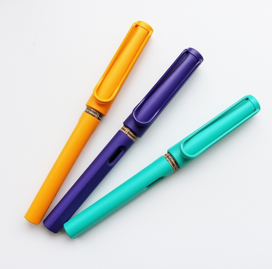 ラミーサファリ万年筆 限定カラー 新ｙ商店の仁義無き人々