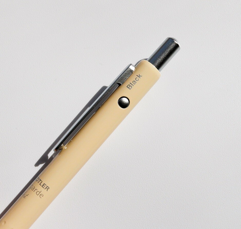 多機能ボールペン アバンギャルドライトキャリア 新ｙ商店の仁義無き人々