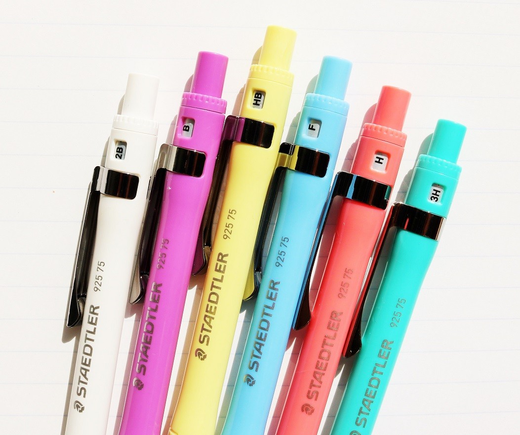 ゆり(^^)さま　おまとめ 改悪とも噂の92515。92575とどっちがいい？【ステッドラー