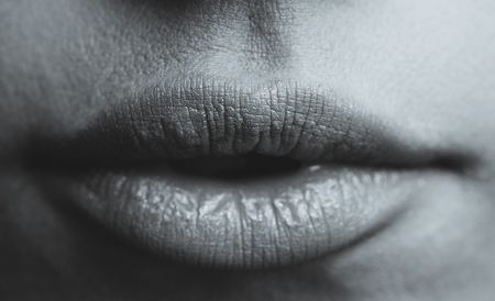 若い女性にも舌がんが増加