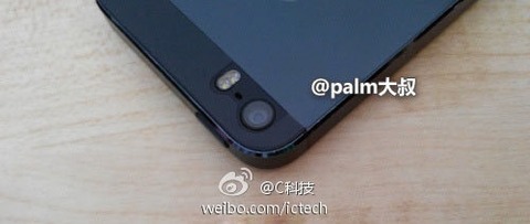 【速報】iPhone5SはIGZO液晶搭載きたあああああああああああ