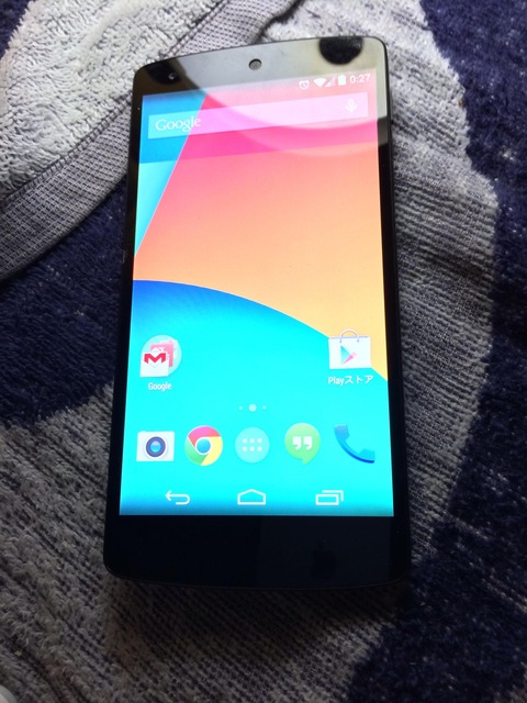 「Nexus 5」のカメラに黄ばみ？「iPhone 5s」との比較