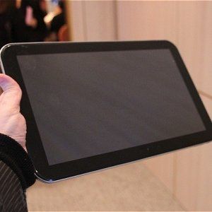 ジョブズ遺言「iPad miniなんて売れるわけない!7インチはクソ」→クック、無理やり発売