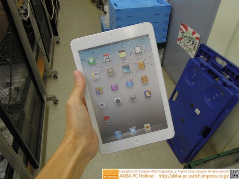 iPad miniのモックアップ？がフライング展示