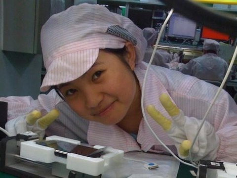 中国工場で過酷な労働か　アップルが実態調査へ