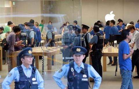 「iPhone6」の中国転売騒動、価格暴落で大損失「明日飛び降ります」と自殺者まで