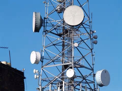 総務省が携帯会社の電波利用料軽減へ　反映はキャリア任せ、メリット還元は不透明