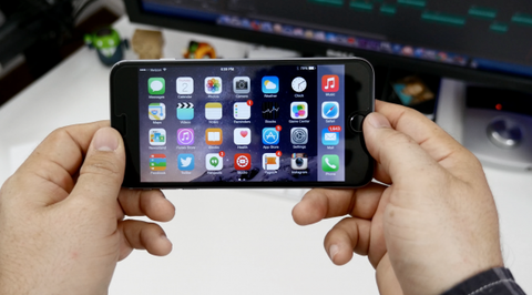 米アップル、「iPhone 6 Plus」の不具合問題を否定「当然の結果でリコールは有り得ない」