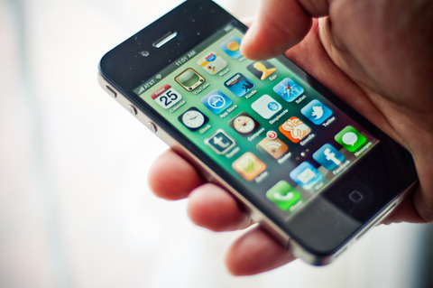 米アップル、「iPhone6」に片手モードとNFCを搭載、「iWatch」にもNFC搭載へ