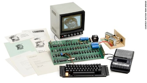 【話題/PC】最初のAppleコンピューター『アップル1』(1976年製)、オークションで668,000ドルという記録的高値
