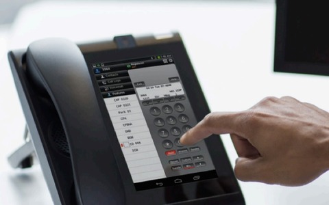 スマホ撤退のNEC、固定電話型Android「NEC UNIVERGE UT880」で復活