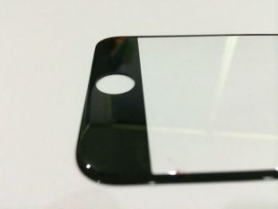 「iPhone6」5.5インチモデルのフロントガラスパネルパーツが流出 —9月9日2サイズ同時発表