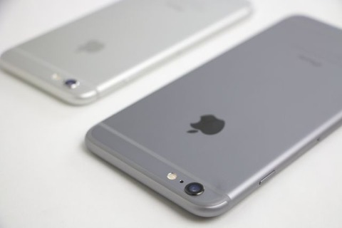 携帯販売ランキング、恒例ながらトップ10すべて「iPhone」に —トップはソフトバンク「iPhone 6 (64GB)」