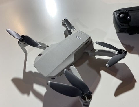 DJI、日本向けに航空法規制受けない199gのドローンを販売