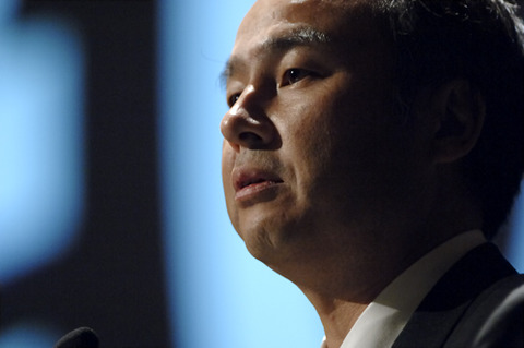 ソフトバンク孫正義社長、明日8月20日朝に頭から氷水をかぶることに