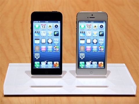 品質強化でiPhone5品薄 「傷」苦情に対応、供給部品不足に