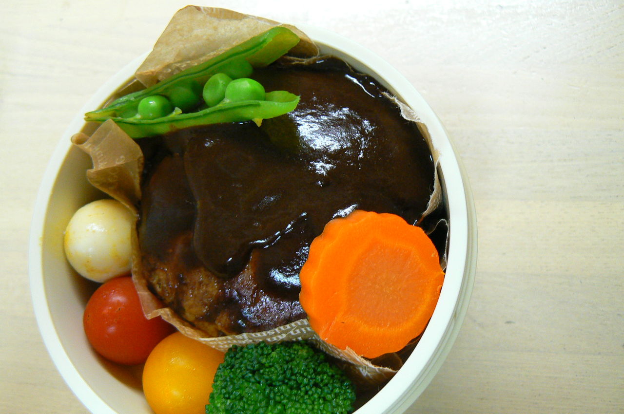 手抜きのハンバーグ丼 味の素ｖｓセブンプレミアム対決 オベンター情報局