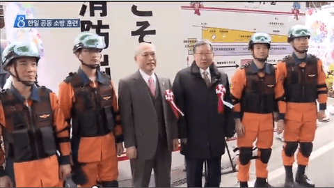 ダウンロード (2)