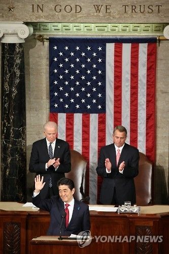 o-MARK-LIPPERT-570 (1)