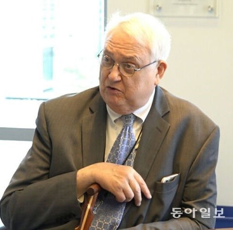 【韓国の反応】米最高の外交政策研究機関CSISのジョン・ヘムリ所長「米日は非常に粘着性があって近い…韓米は円満だけど近くない」