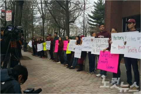 o-MARK-LIPPERT-570 (1)