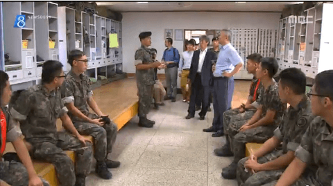 ダウンロード (8) (2)