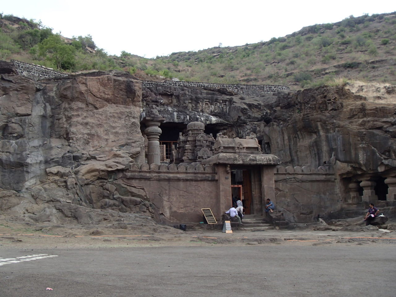 一人旅 インド アウランガーバード エローラ その1 7月3日 宿とバイクの日記帳 Crf1000lアフリカツイン 一人旅 インド アウランガーバード エローラ その1 7月3日 宿とバイクの日記帳 Crf1000lアフリカツイン