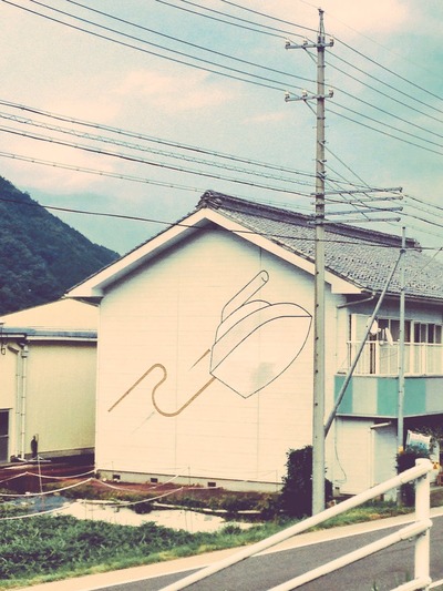 アイロン壁画