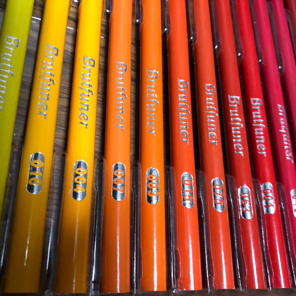 たまに書く雑記:DigHealth色鉛筆160色とサクラ透明水彩12色を買いました